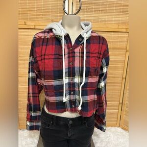 American Eagle Cozy Cabin Cropped Hoodie red plaid Flannel shirt top woman’s XS